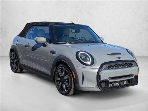 Used 2022 MINI Cooper S image 3