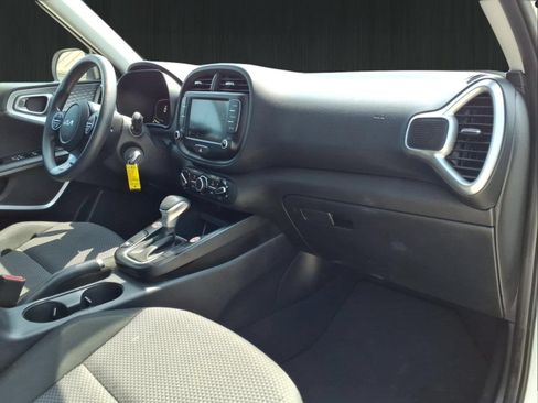 Used 2024 Kia Soul LX w/ Option Group 015 FWD image 14