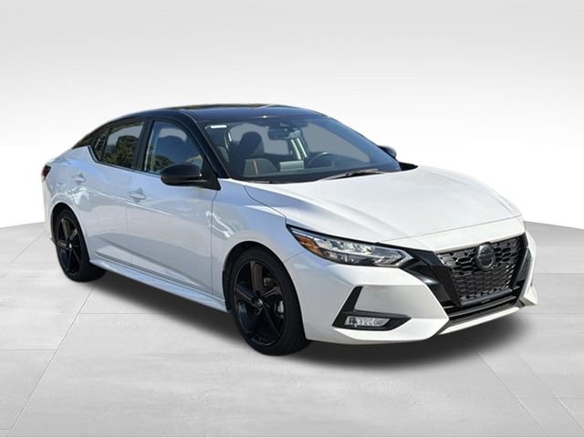 Used 2023 Nissan Sentra SR w/ Midnight Edition Package FWD image 7