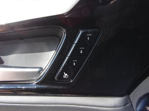 Certified 2025 Acura MDX SH-AWD image 26