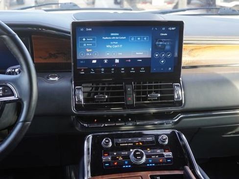 Used 2023 Lincoln Navigator Black Label image 17