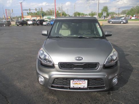 Used 2013 Kia Soul ! FWD image 10