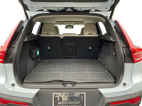 Used 2024 Volvo XC40 B5 Plus w/ Protection Package Premier image 13