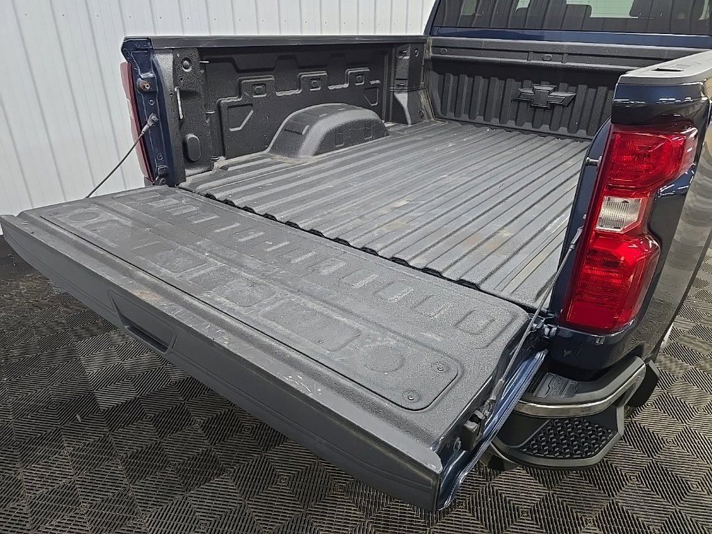 Used 2020 Chevrolet Silverado 2500 LT w/ All Star Edition AWD/4WD image 11