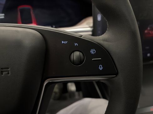 Used 2023 Tesla Model X image 31