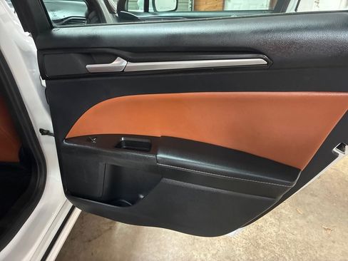 Used 2019 Ford Fusion Titanium image 24