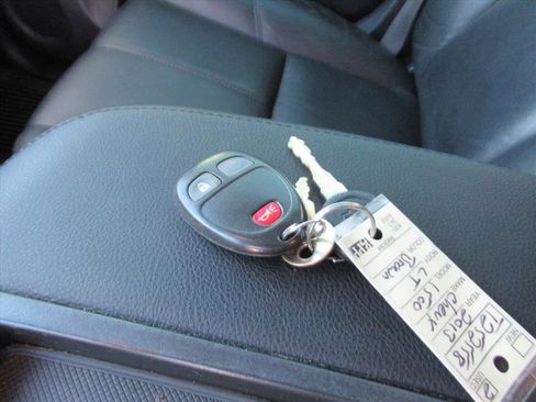 Used 2013 Chevrolet Silverado 1500 LT image 29