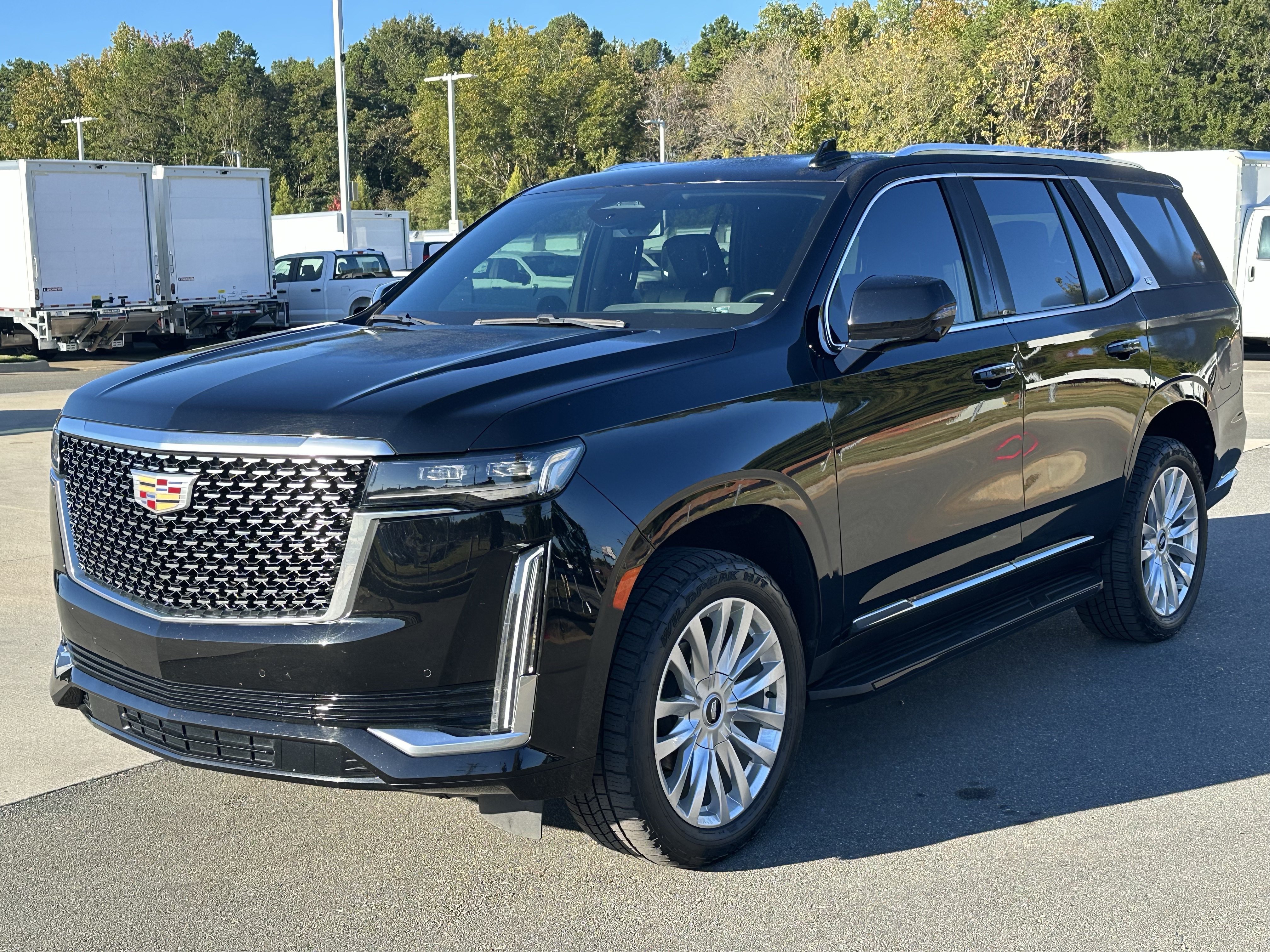 Used 2022 Cadillac Escalade Luxury AWD/4WD image 9