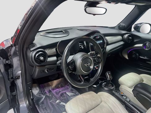 Used 2021 MINI Cooper S image 9