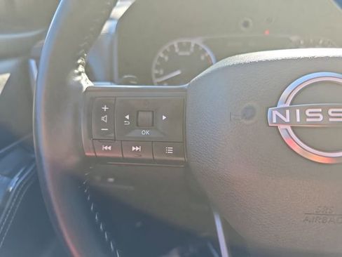 Used 2025 Nissan Rogue SV FWD image 22