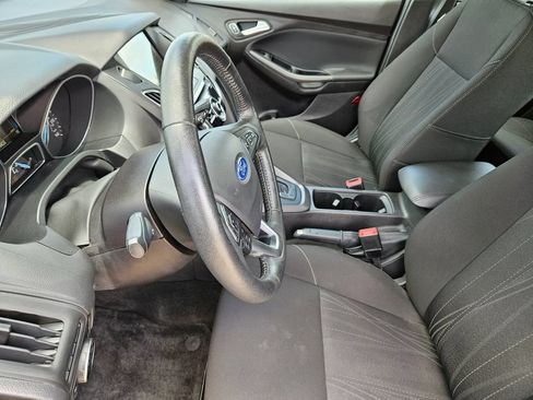 Used 2017 Ford Focus SEL w/ Cold Weather Package FWD image 14