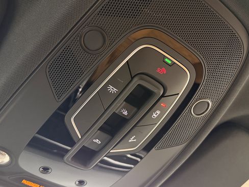 Used 2024 Audi RS Q8 4.0T image 37