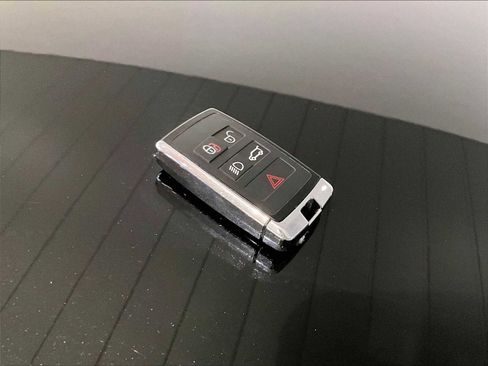 Used 2021 Land Rover Range Rover SV Autobiography Dynamic image 28