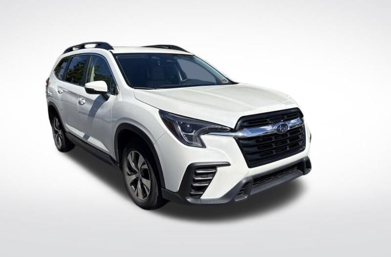 Used 2023 Subaru Ascent Premium w/ Convenience Package AWD/4WD image 2