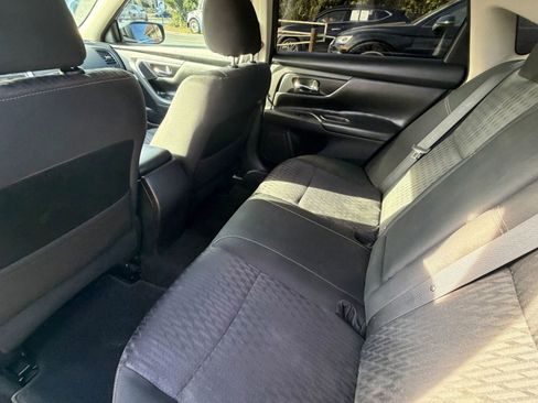 Used 2018 Nissan Altima 2.5 S w/ S Convenience Package FWD image 13