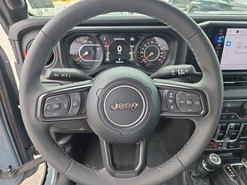 Used 2026 Jeep Gladiator Rubicon AWD/4WD image 21