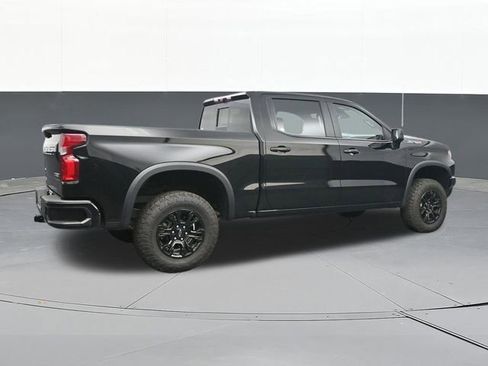 Used 2024 Chevrolet Silverado 1500 ZR2 w/ Technology Package AWD/4WD image 17