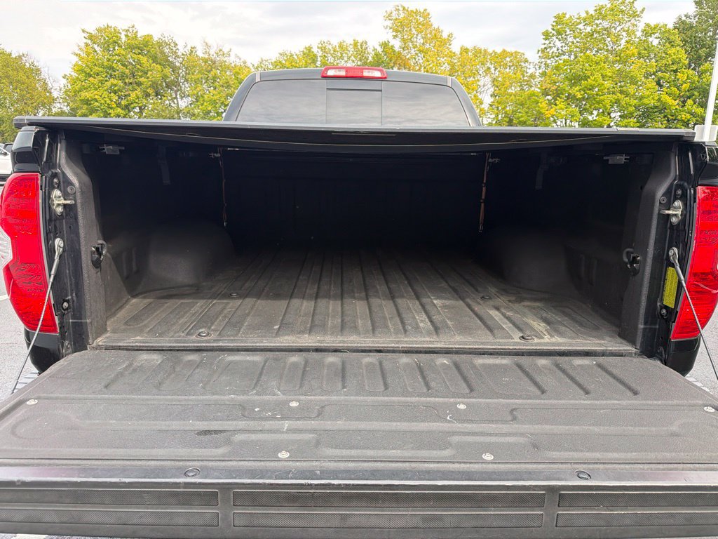 Used 2017 Toyota Tundra SR5 w/ SR5 Upgrade Package AWD/4WD image 20