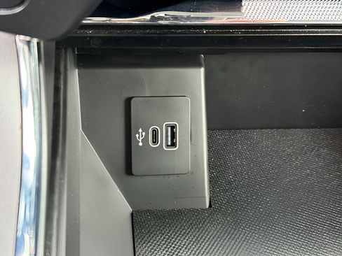 Used 2025 Ford F150 Lariat w/ Equipment Group 501A Mid AWD/4WD image 15