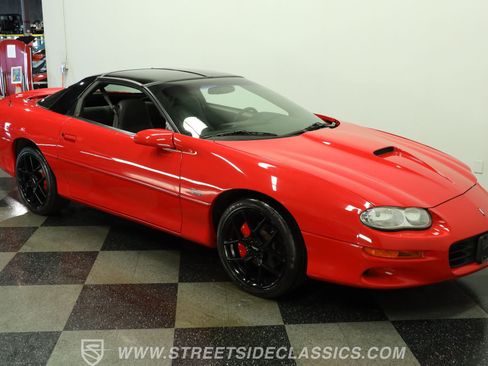 Used 2002 Chevrolet Camaro Z28 w/ SS Performance/Appearance Pkg RWD image 14
