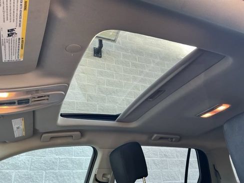 Used 2015 GMC Terrain SLE w/ Chrome Edition FWD image 3