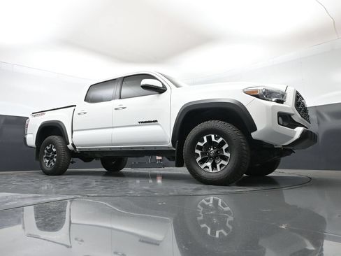 Used 2023 Toyota Tacoma TRD Off-Road AWD/4WD image 43