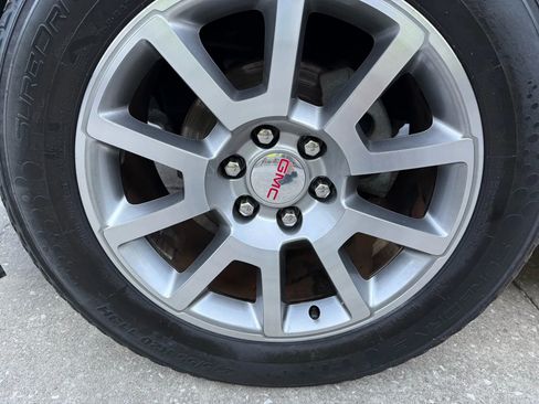 Used 2017 GMC Yukon Denali image 12