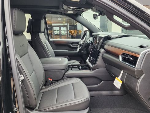 New 2026 GMC Yukon Denali w/ Denali Reserve Package AWD/4WD image 47