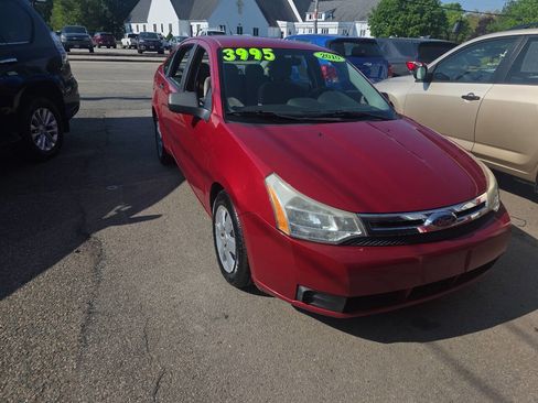 Used 2010 Ford Focus S FWD image 3