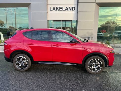 Used 2025 Alfa Romeo Tonale AWD/4WD image 2