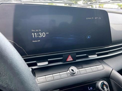 Used 2024 Hyundai Elantra SEL FWD image 23