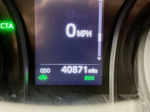 Used 2023 Toyota Camry SE w/ Cold Weather Package image 12