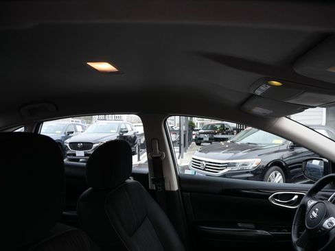 Used 2018 Nissan Sentra SV image 29