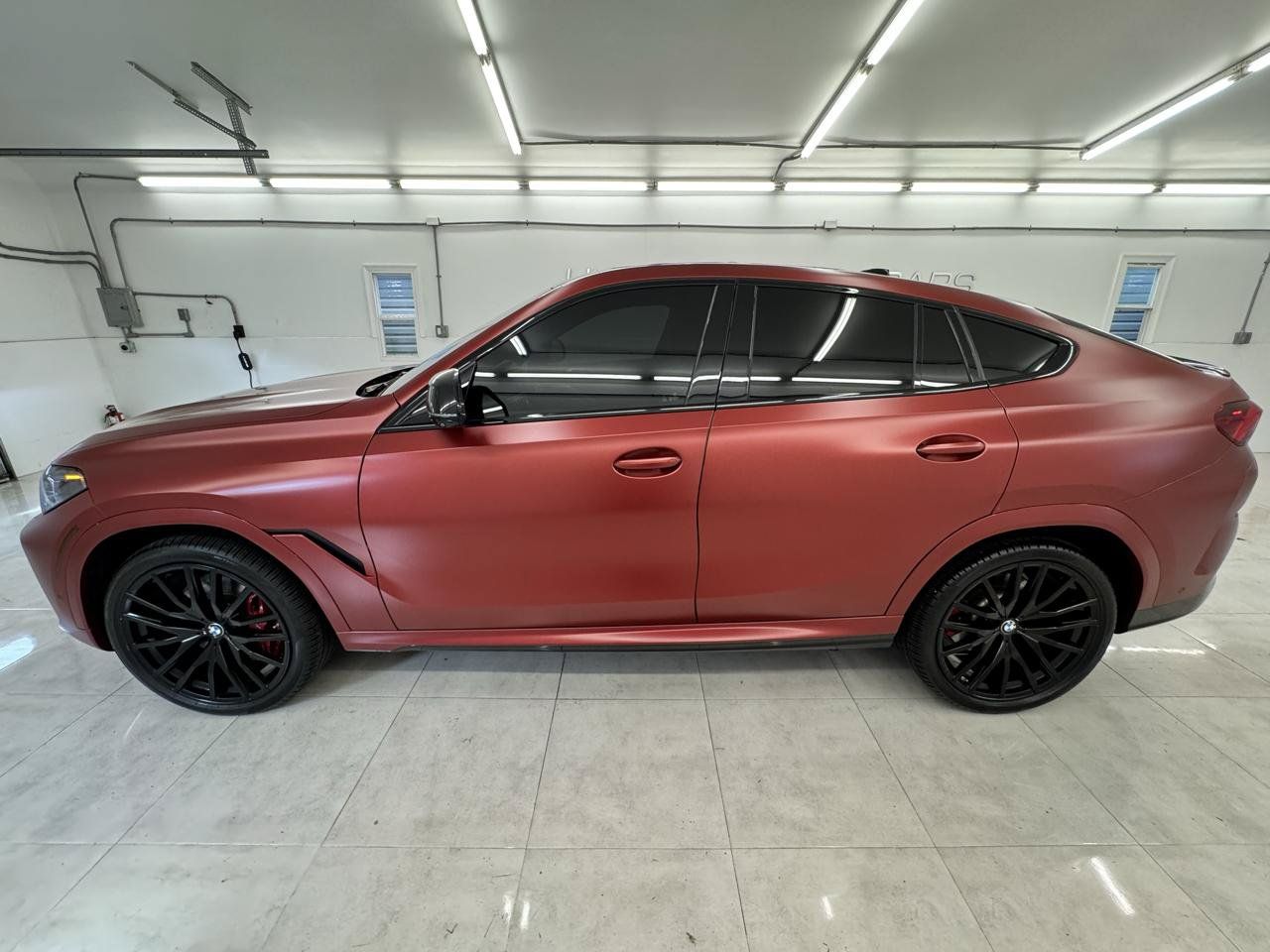 Used 2022 BMW X6 M50i w/ Executive Package AWD/4WD image 10