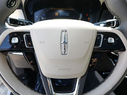 Certified 2024 Lincoln Corsair AWD w/ Equipment Group 101A image 15