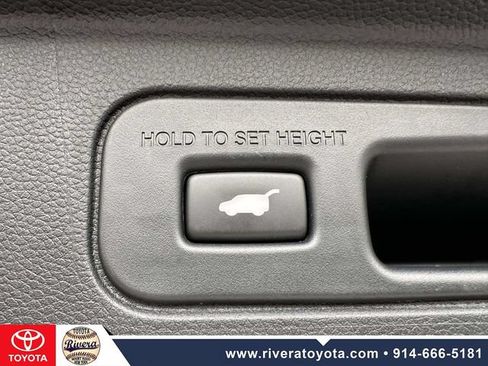 Used 2024 Honda Pilot TrailSport image 16