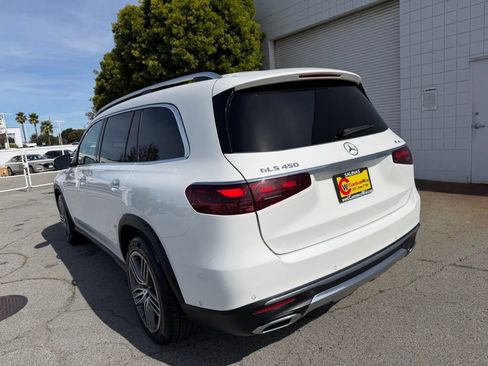 Used 2024 Mercedes-Benz GLS 450 4MATIC image 4