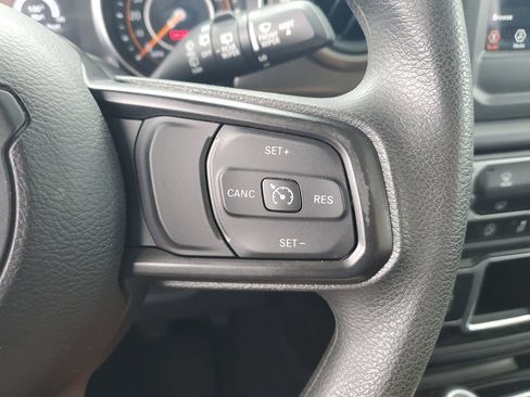 Used 2022 Jeep Wrangler Sport AWD/4WD image 21