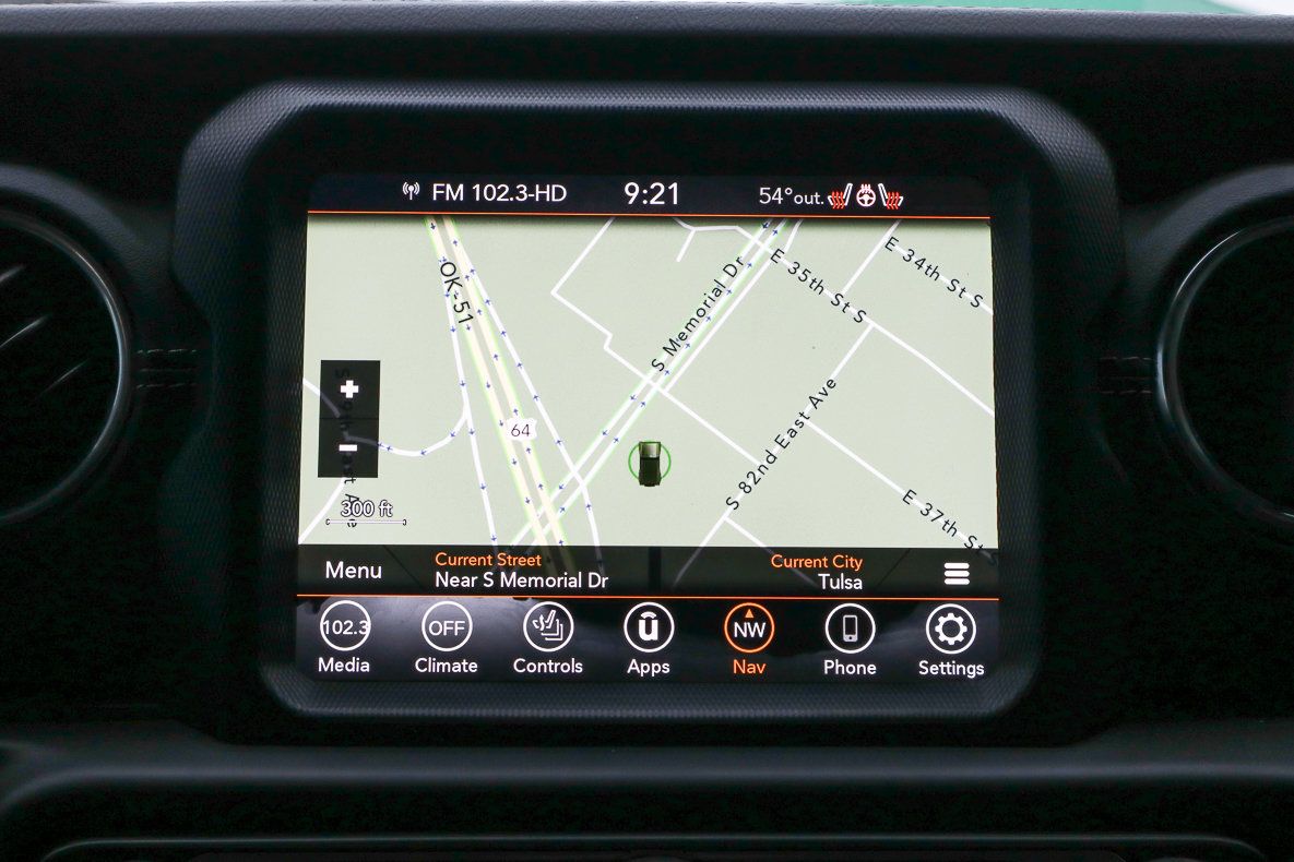 Used 2021 Jeep Wrangler Unlimited Sahara AWD/4WD image 11