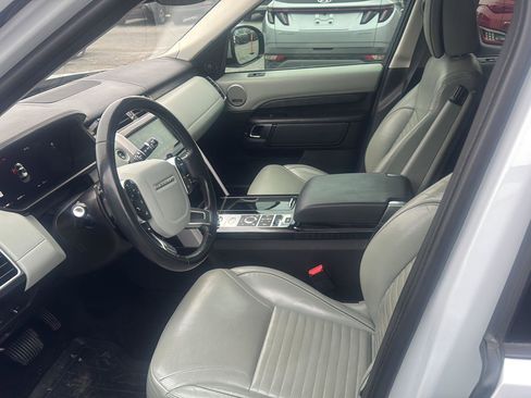 Used 2019 Land Rover Discovery HSE Luxury image 9
