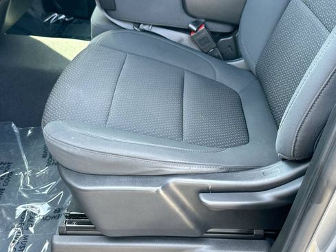Used 2020 Chevrolet Silverado 1500 Custom w/ Custom Value Package RWD image 18