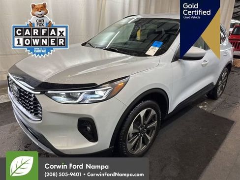 Used 2025 Ford Escape Platinum image 1