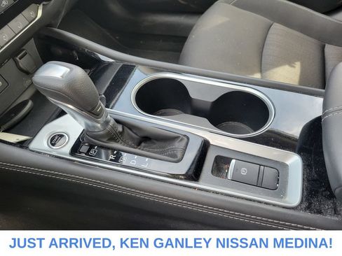 Certified 2023 Nissan Altima 2.5 SV AWD/4WD image 11