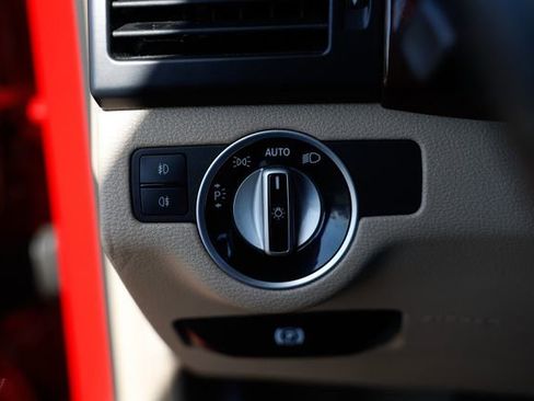 Used 2012 Mercedes-Benz GLK 350 2WD image 48