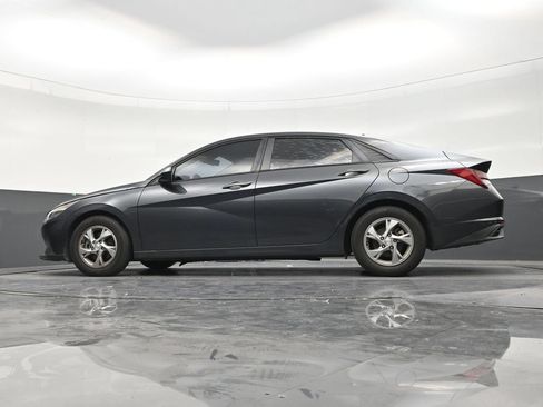 Used 2021 Hyundai Elantra SE FWD image 20