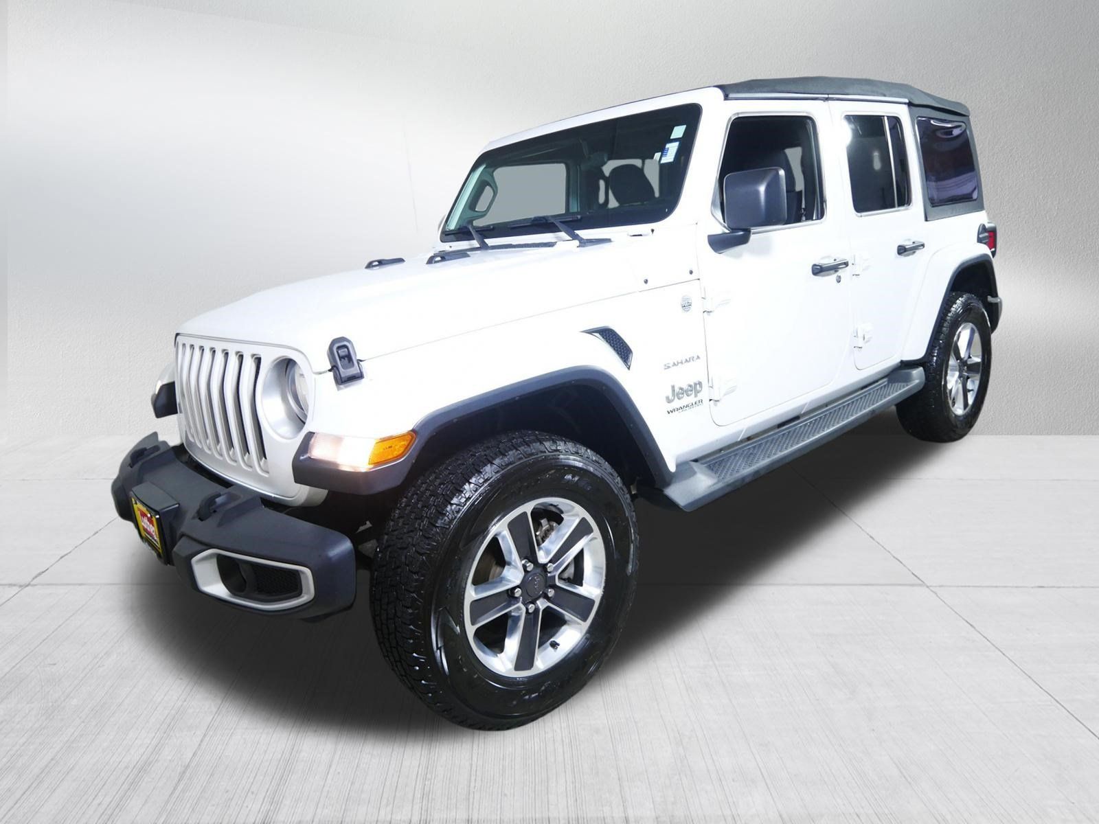 Used 2018 Jeep Wrangler Unlimited Sahara AWD/4WD image 3