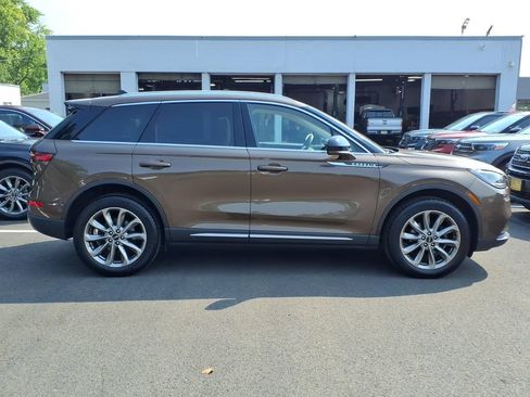 Used 2022 Lincoln Corsair AWD w/ Premium Package image 21