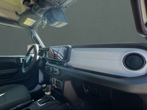 Used 2024 Jeep Wrangler Sport image 18