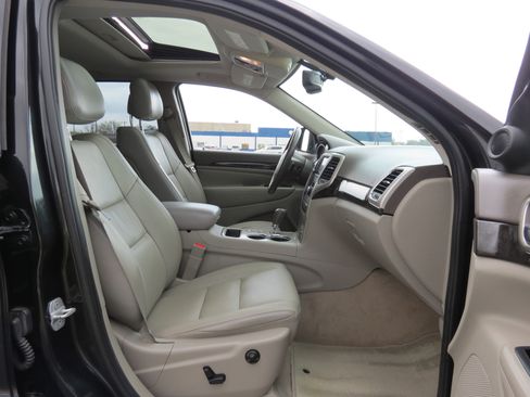 Used 2012 Jeep Grand Cherokee Laredo image 35