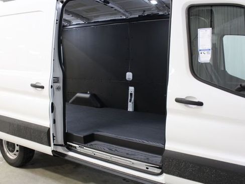 New 2026 Ford Transit 250 148 Medium Roof w/ Load Area Protection Package RWD image 26